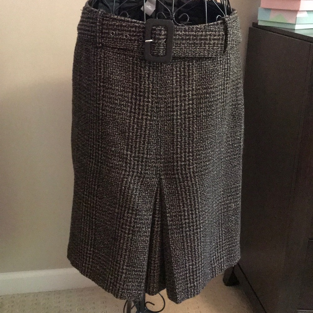 Ladies skirt